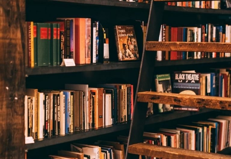 15 Top Must Read Books for Law Students - Add to Your Library Now